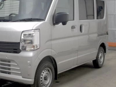 NISSAN CLIPPER VAN