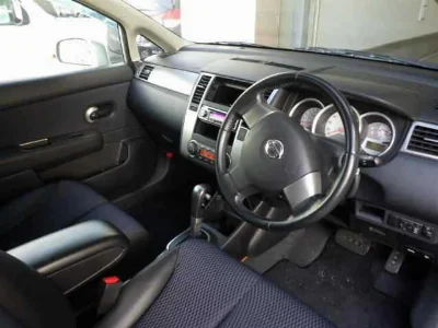 NISSAN TIIDA