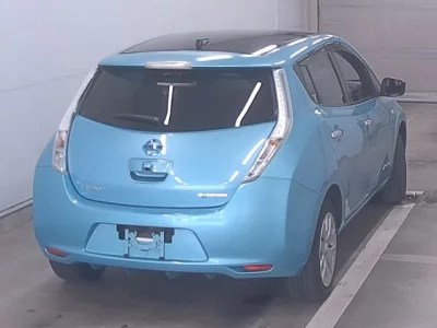 NISSAN LEAF