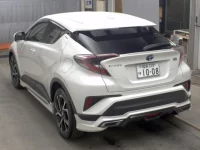 Цена авто Toyota C-HR с аукционов Японии, номер кузова ZYX10, пробег 99 000, оценка 6