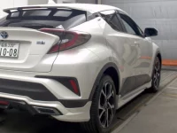 Цена авто Toyota C-HR с аукционов Японии, номер кузова ZYX10, пробег 99 000, оценка 6