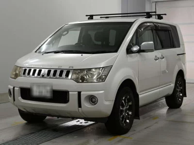MITSUBISHI DELICA D5