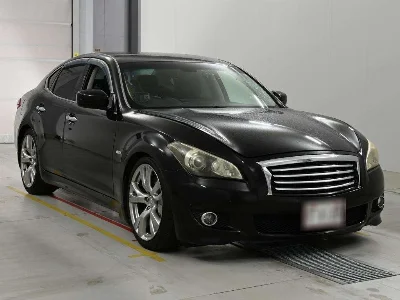 NISSAN FUGA