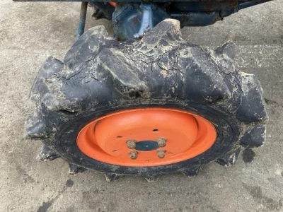 KUBOTA KUBOTA
