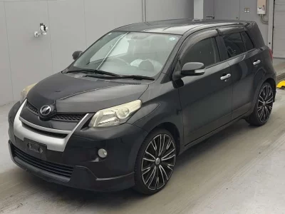 TOYOTA IST