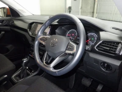 VOLKSWAGEN T-CROSS