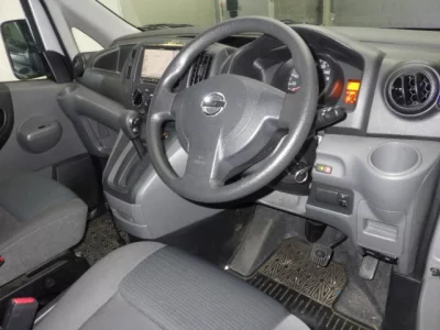 NISSAN NV200