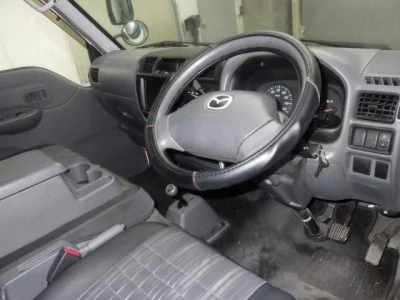 MAZDA BONGO VAN