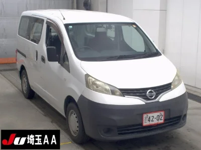 NISSAN NV200