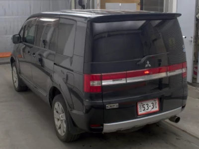 MITSUBISHI DELICA D5