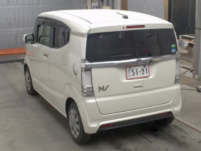 HONDA N BOX SLASH