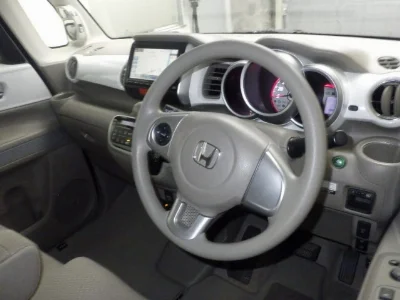 HONDA N BOX SLASH