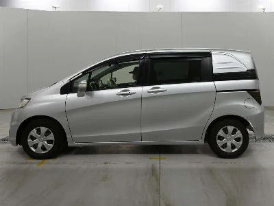 HONDA FREED SPIKE