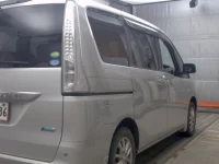 Цена авто Nissan Serena с аукционов Японии, номер кузова HC26, пробег 86 000, оценка 8