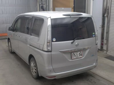 NISSAN SERENA