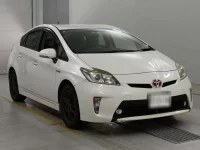 Цена авто Toyota Prius с аукционов Японии, номер кузова ZVW30, пробег 186 000, оценка 6