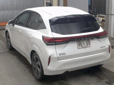 NISSAN AURA