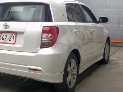 TOYOTA IST