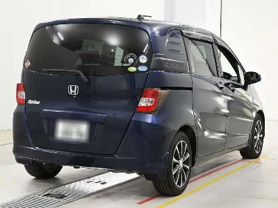 HONDA FREED SPIKE