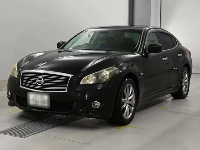 NISSAN FUGA