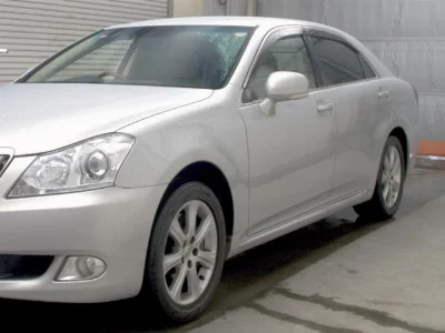 TOYOTA CROWN MAJESTA