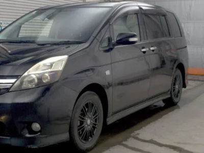 TOYOTA ISIS