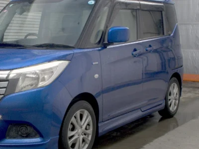 MITSUBISHI DELICA D2