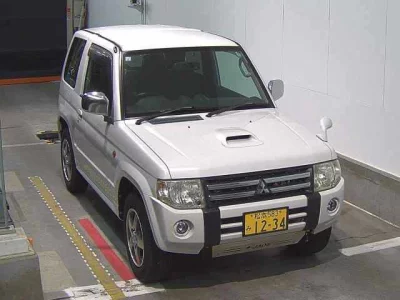 MITSUBISHI PAJERO MINI