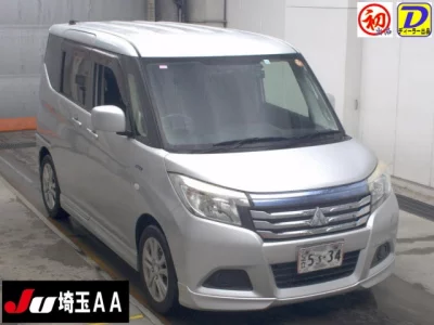 MITSUBISHI DELICA D2