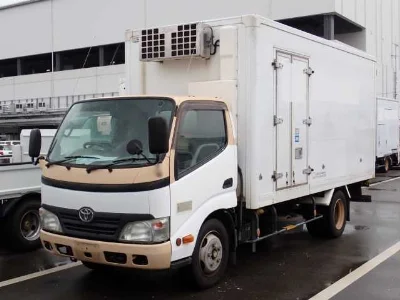 TOYOTA DYNA