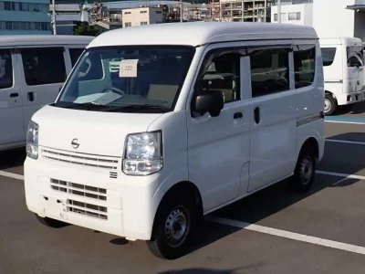 NISSAN CLIPPER VAN