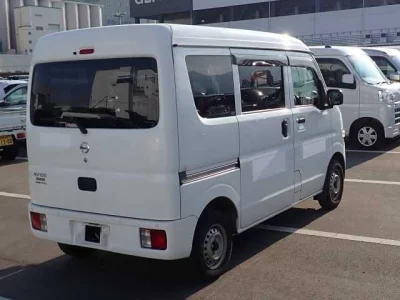 NISSAN CLIPPER VAN