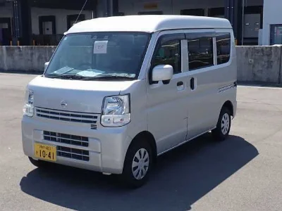 NISSAN CLIPPER VAN
