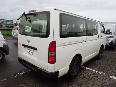 TOYOTA HIACE VAN