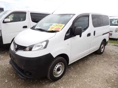 NISSAN NV200