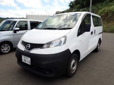 NISSAN NV200
