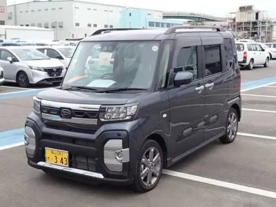 DAIHATSU TANTO FUN CROSS