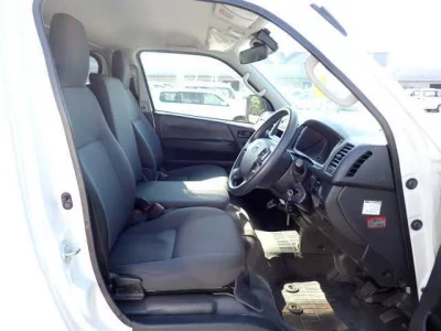 MAZDA BONGO BRAWNY VAN