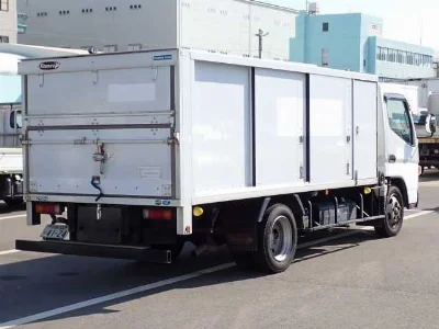 MITSUBISHI CANTER