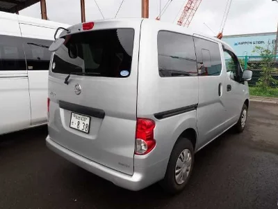 NISSAN NV200