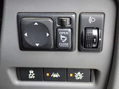 NISSAN NV200