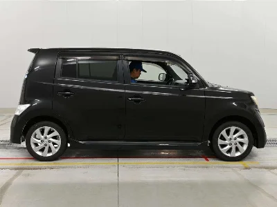 TOYOTA BB