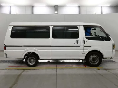 MITSUBISHI DELICA