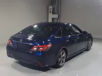 Цена авто Toyota Crown с аукционов Японии, номер кузова AZSH20, пробег 27 000, оценка 1