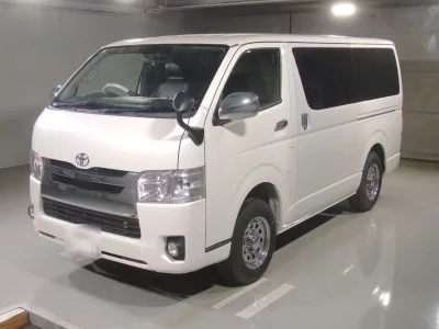 TOYOTA REGIUS VAN