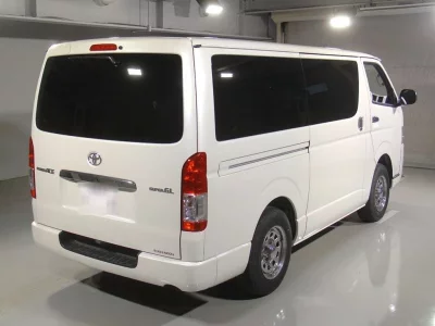 TOYOTA REGIUS VAN