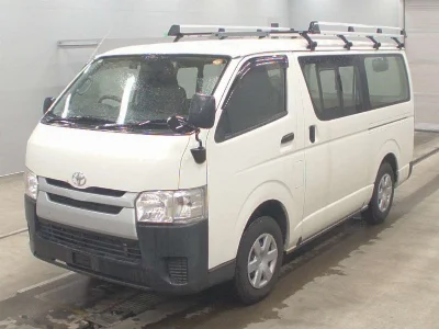 TOYOTA REGIUS VAN