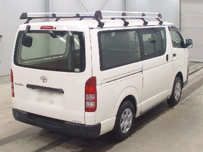 TOYOTA REGIUS VAN