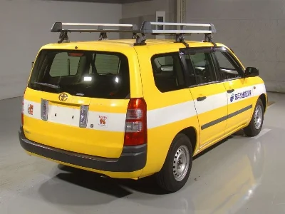 TOYOTA SUCCEED