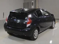 Цена авто Toyota Aqua с аукционов Японии, номер кузова NHP10, пробег 46 000, оценка 2